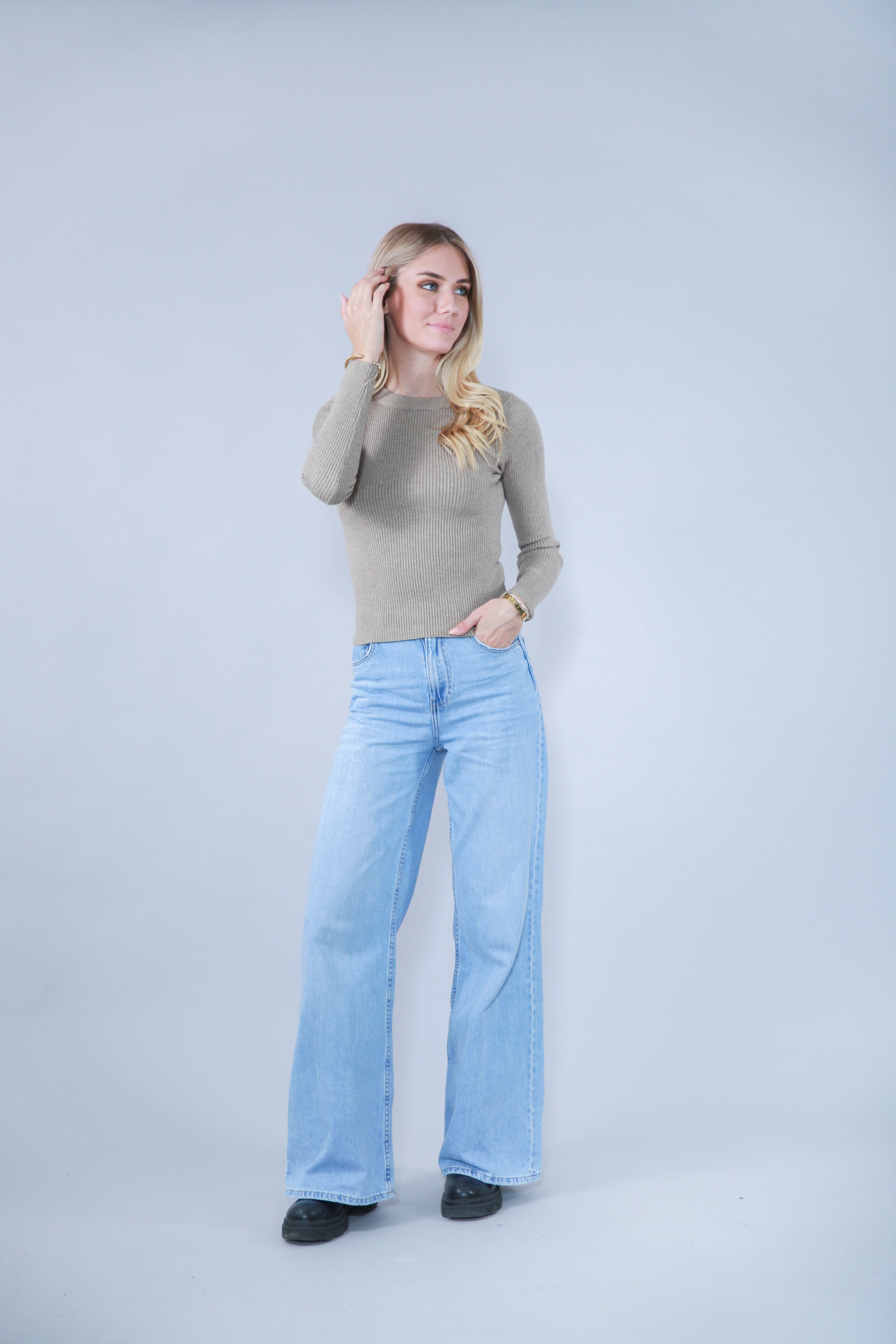 PULL MOULANT COL ROND EN MAILLE