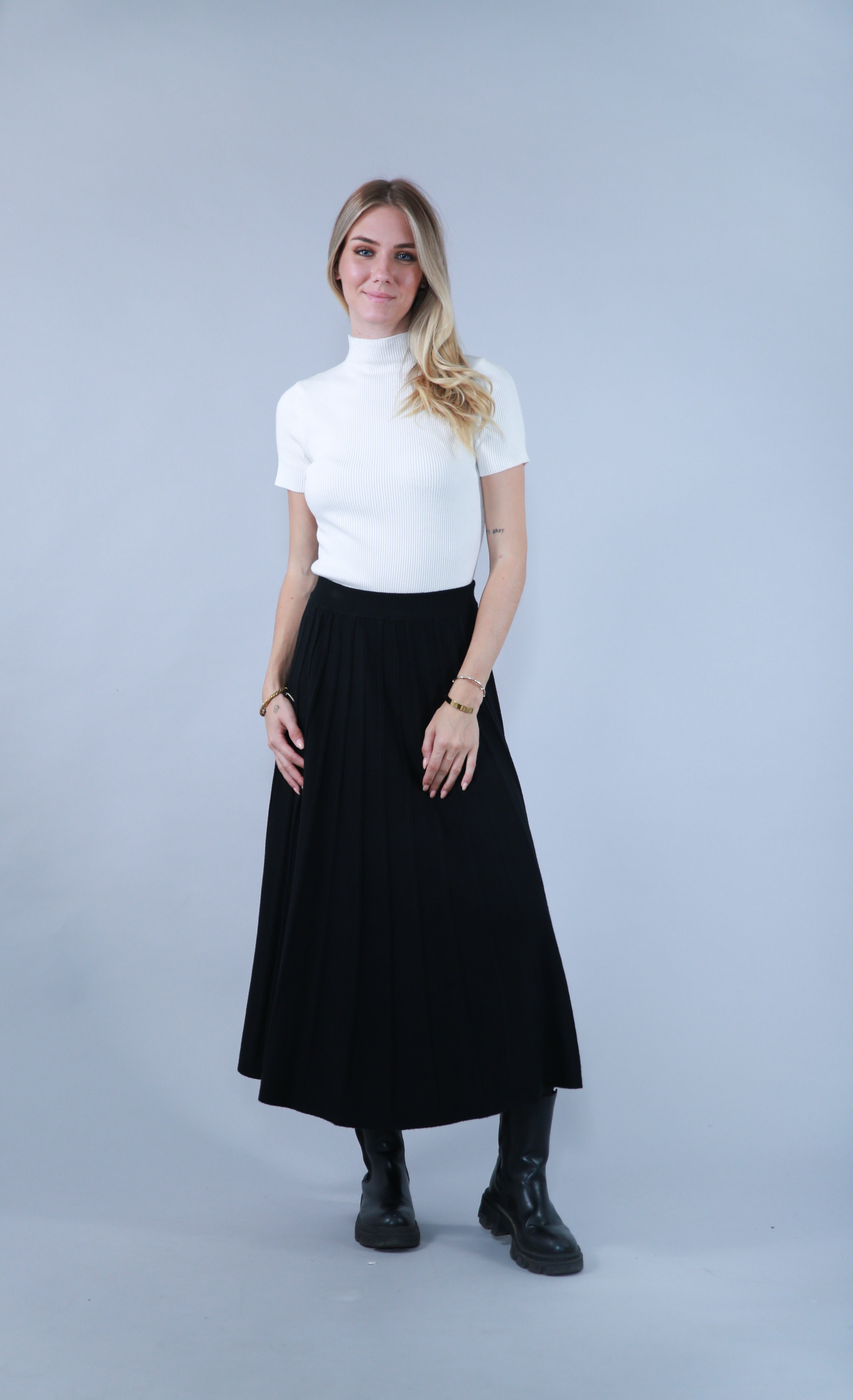 JUPE EN MAILLE PLISSÉE