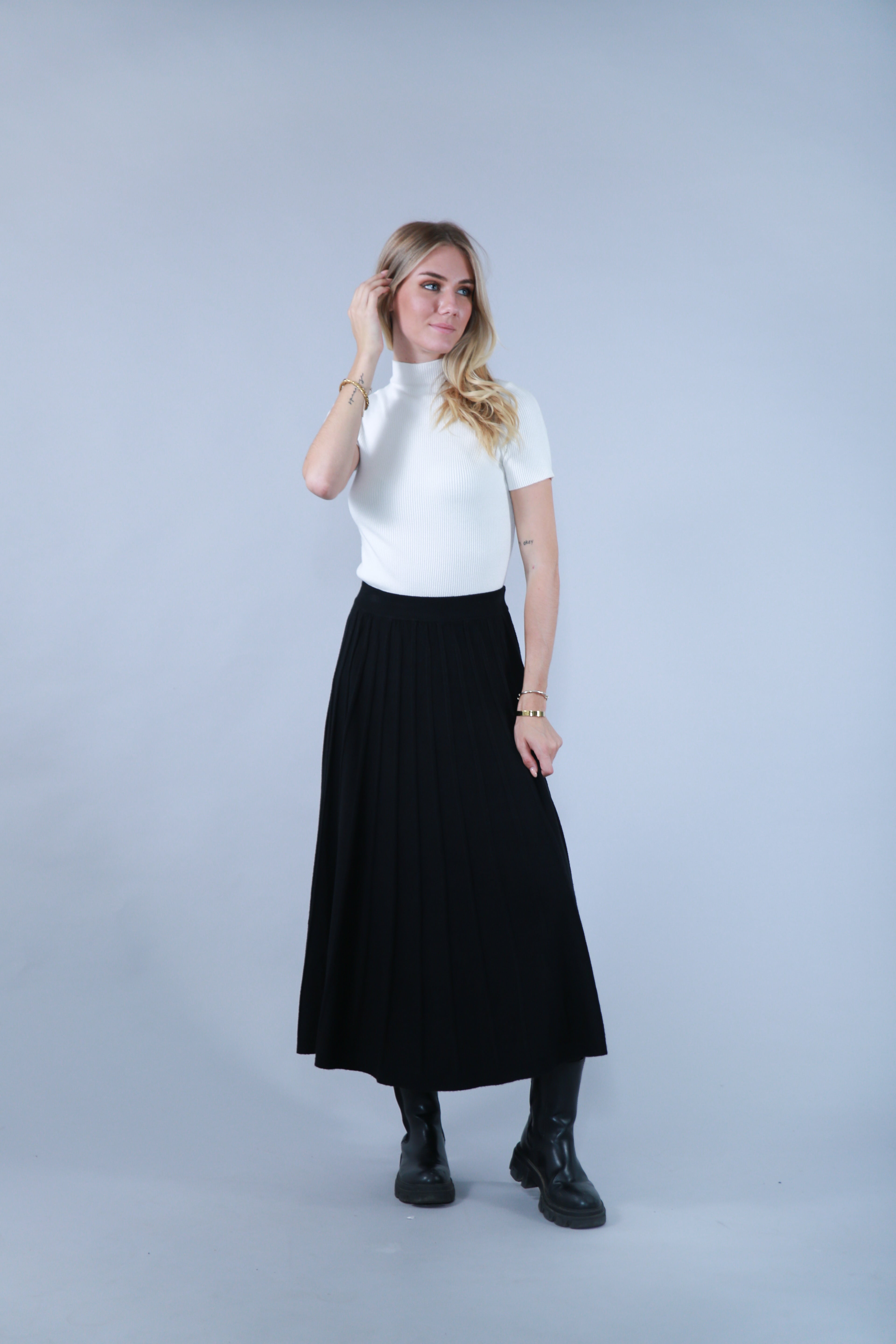 JUPE EN MAILLE PLISSÉE