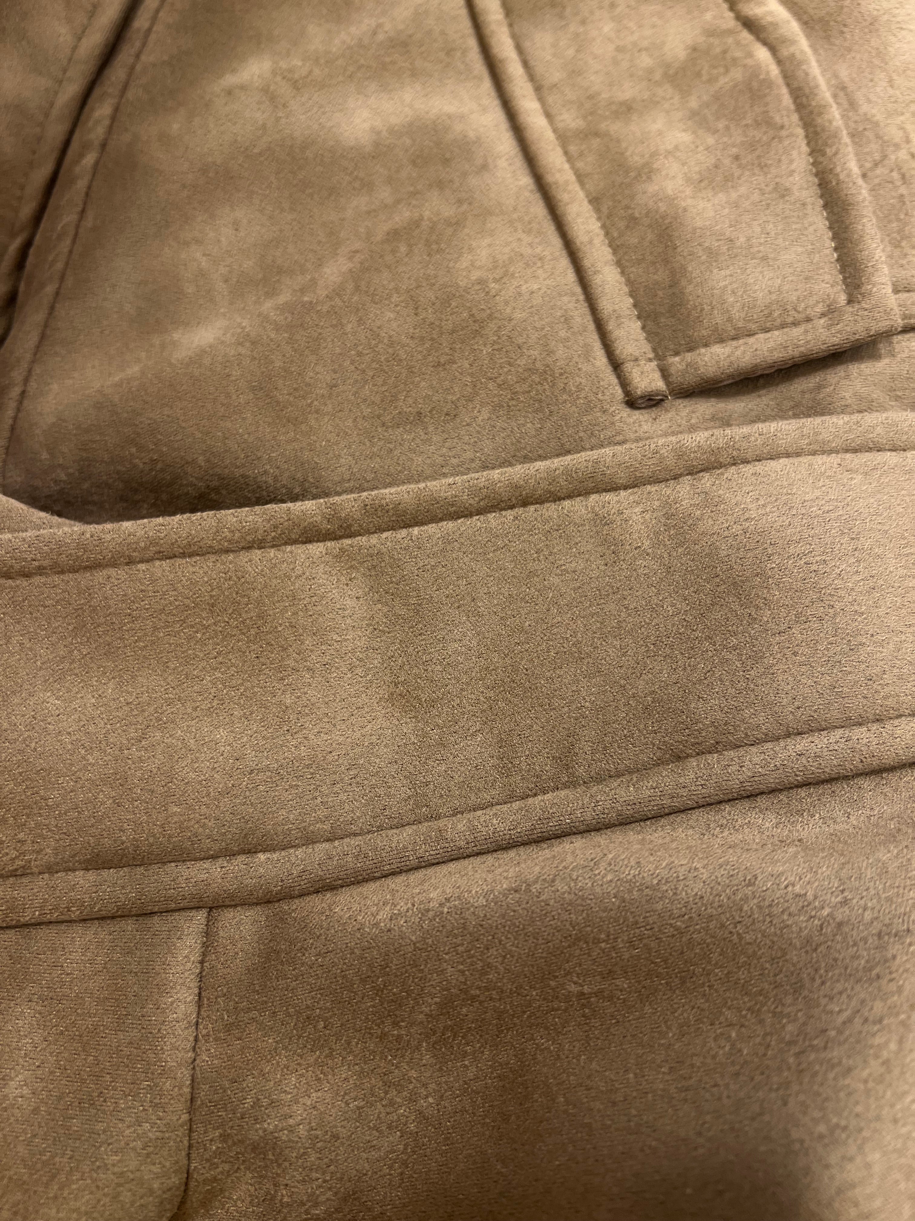 #couleur_taupe