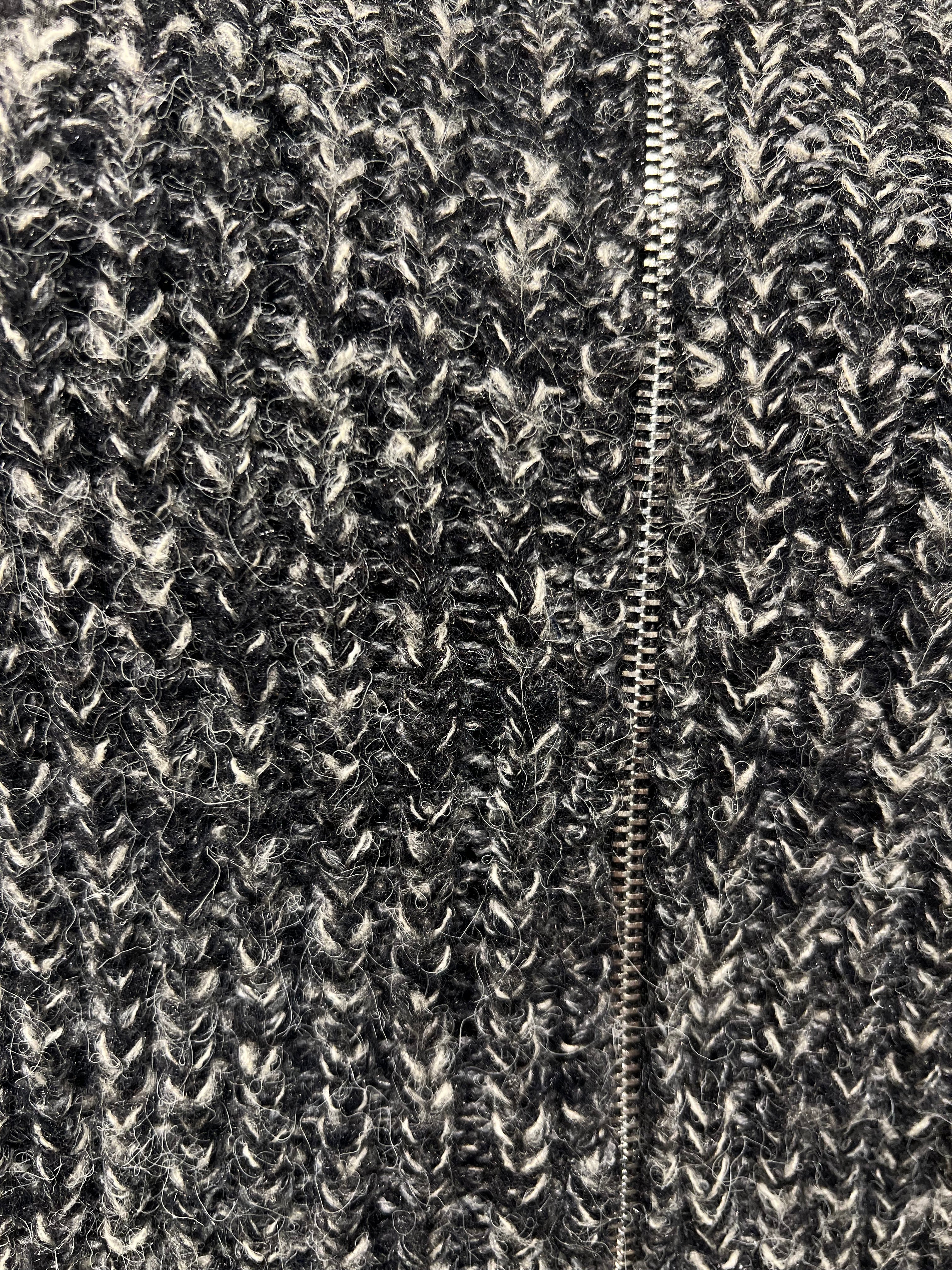 #couleur_gris foncé