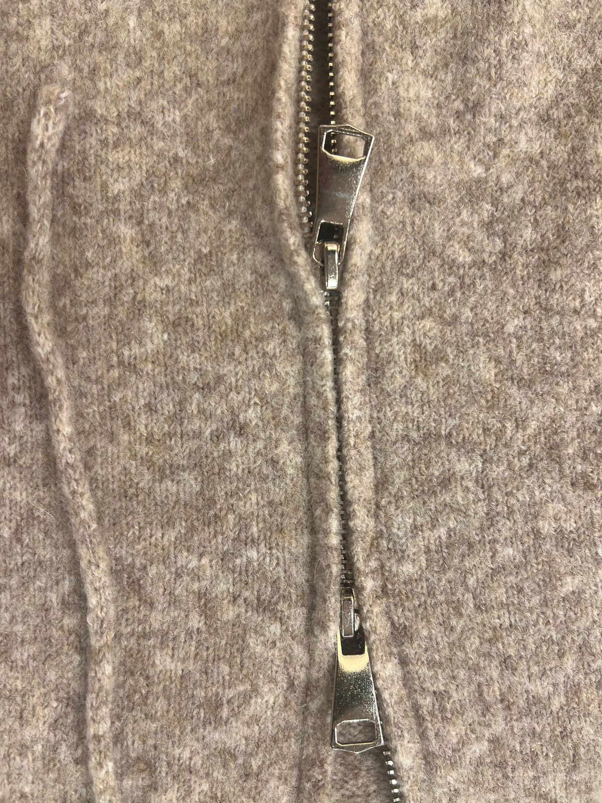 #couleur_taupe
