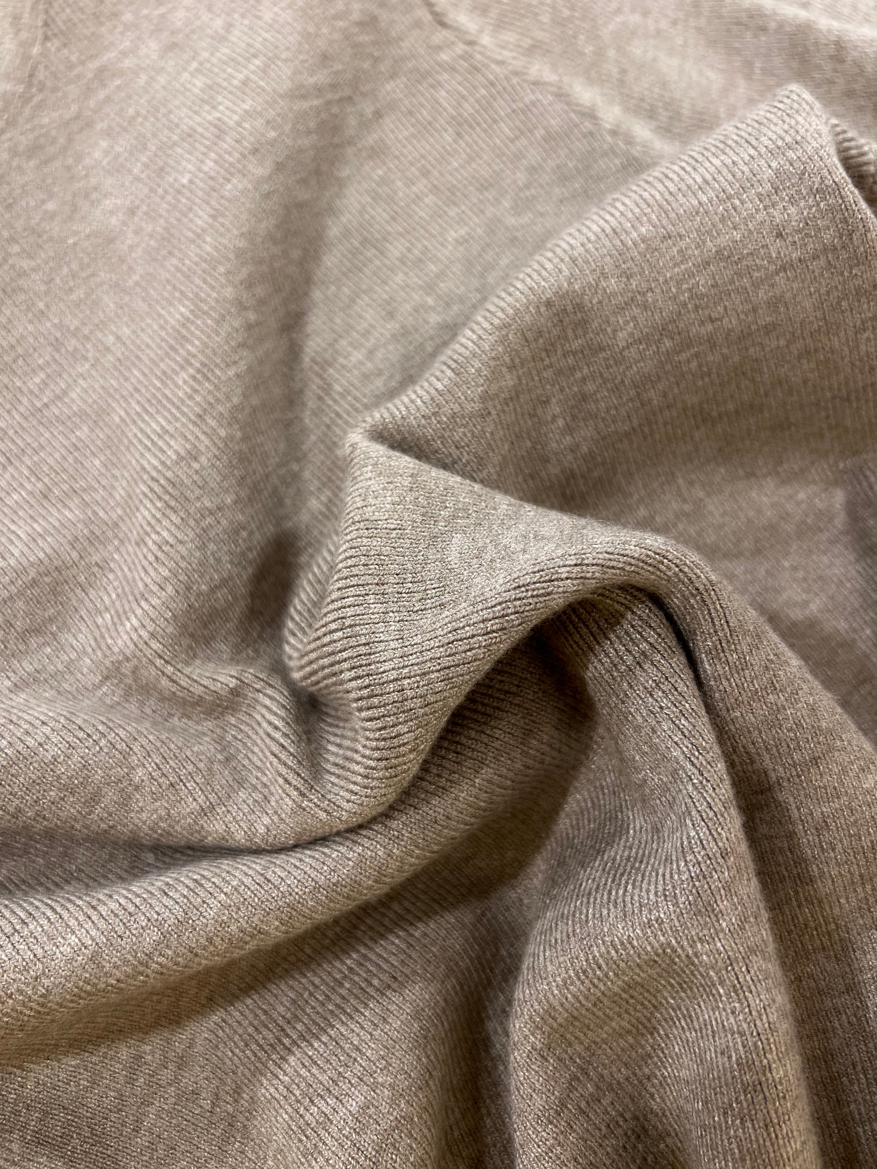 #couleur_taupe